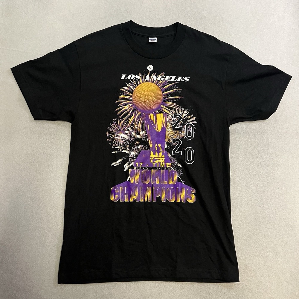 Undefeated Los Angeles Lakers 17 Time World Champion T-Shirt Men's Size Large